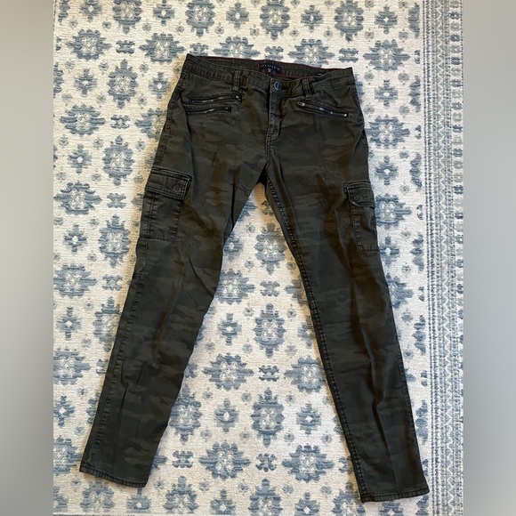 Sanctuary camp civilian size 31 - Picture 4 of 4